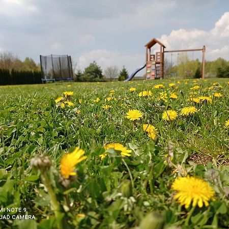 Osrodek Wczasowy "Wczasy Pod Grusza" Hotell Biecz Exteriör bild